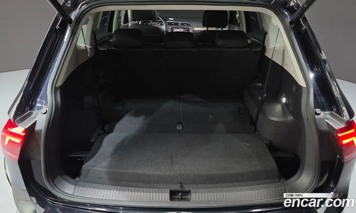 Volkswagen Tiguan 2023 2.0 автомат (гидро), фото 29