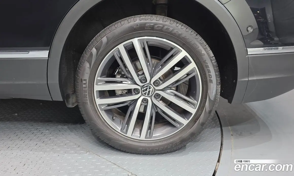 Volkswagen Tiguan 2023 2.0 автомат (гидро), фото 7