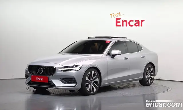 Volvo S60, 2022, 64 105 км