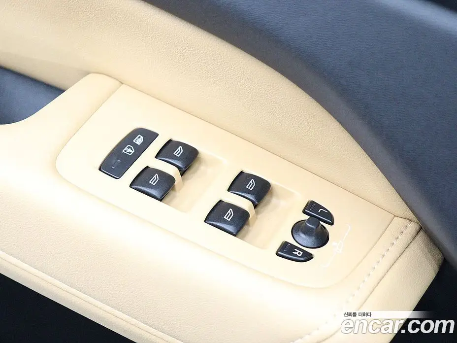 Volvo XC60 2021 2.0 автомат (гидро), фото 11