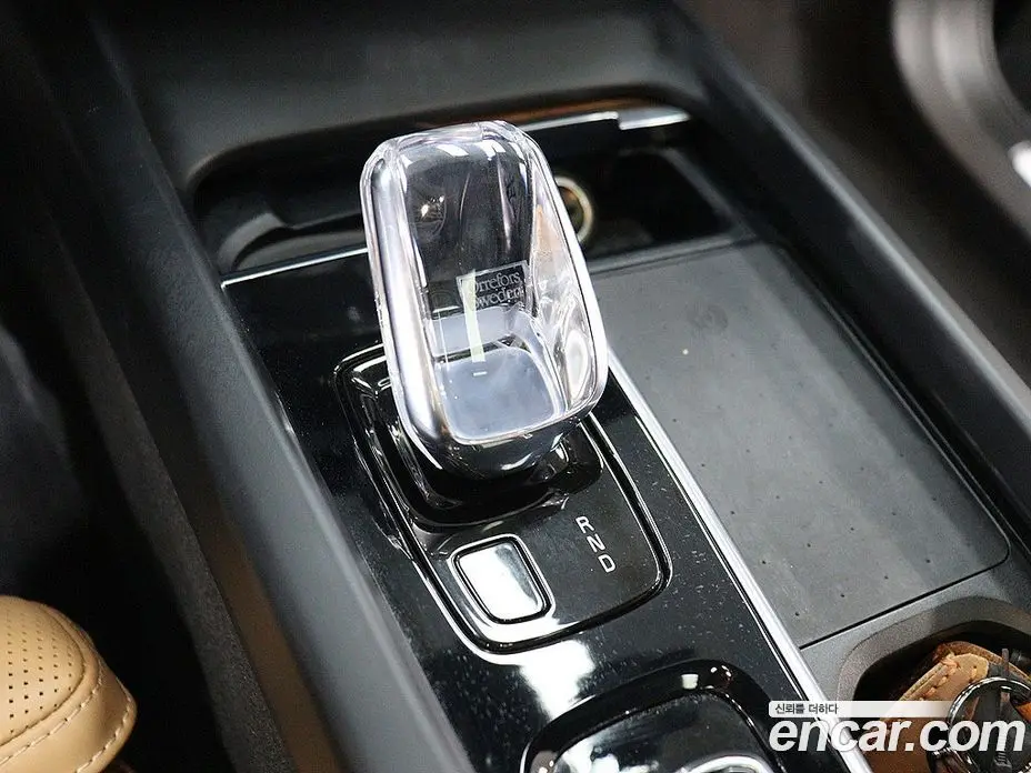 Volvo XC60 2021 2.0 автомат (гидро), фото 8