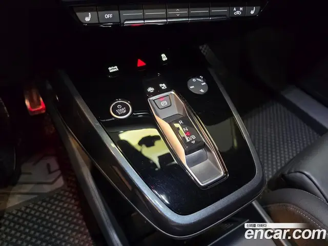 Audi Q4 e-tron 2023 0.2 автомат (гидро), миниатюра 9