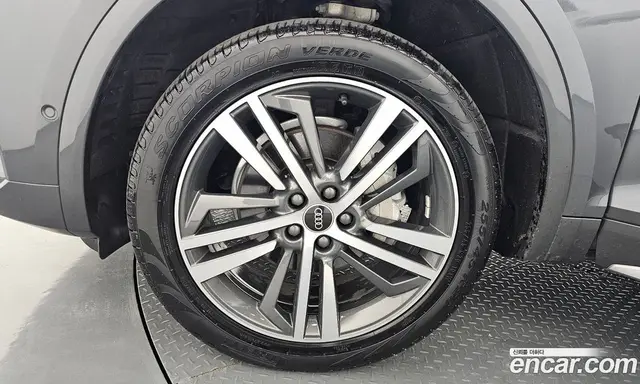 Audi Q5 2023 2.0 автомат (гидро), миниатюра 5