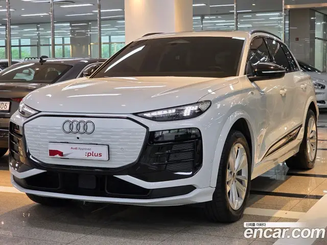 Audi Q6 e-tron, 2025, 23 000 км