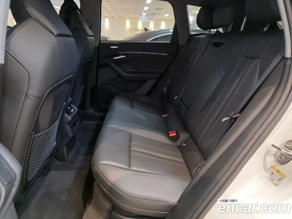 Audi Q6 e-tron 2025 автомат (гидро), фото 11
