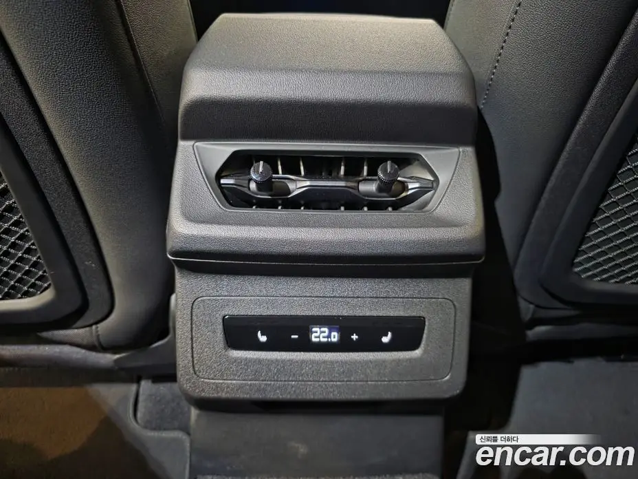 Audi Q6 e-tron 2025 автомат (гидро), фото 17