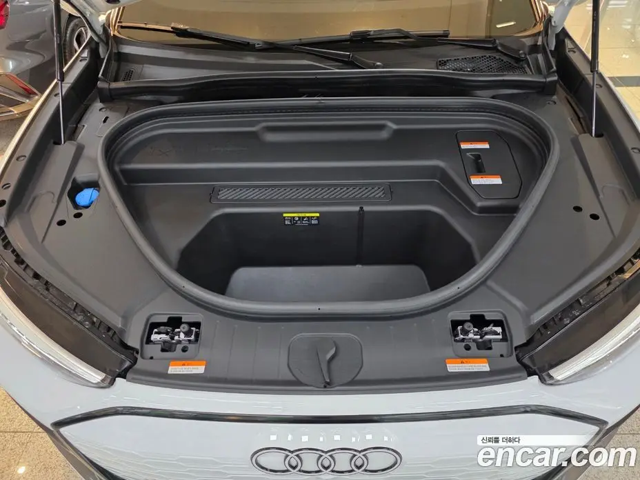 Audi Q6 e-tron 2025 автомат (гидро), фото 6
