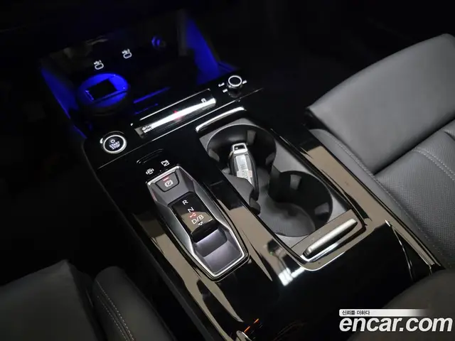 Audi Q6 e-tron 2025 автомат (гидро), миниатюра 9