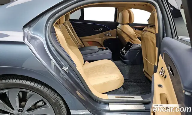 Bentley Flying Spur 2021 4.0 автомат (гидро), миниатюра 12