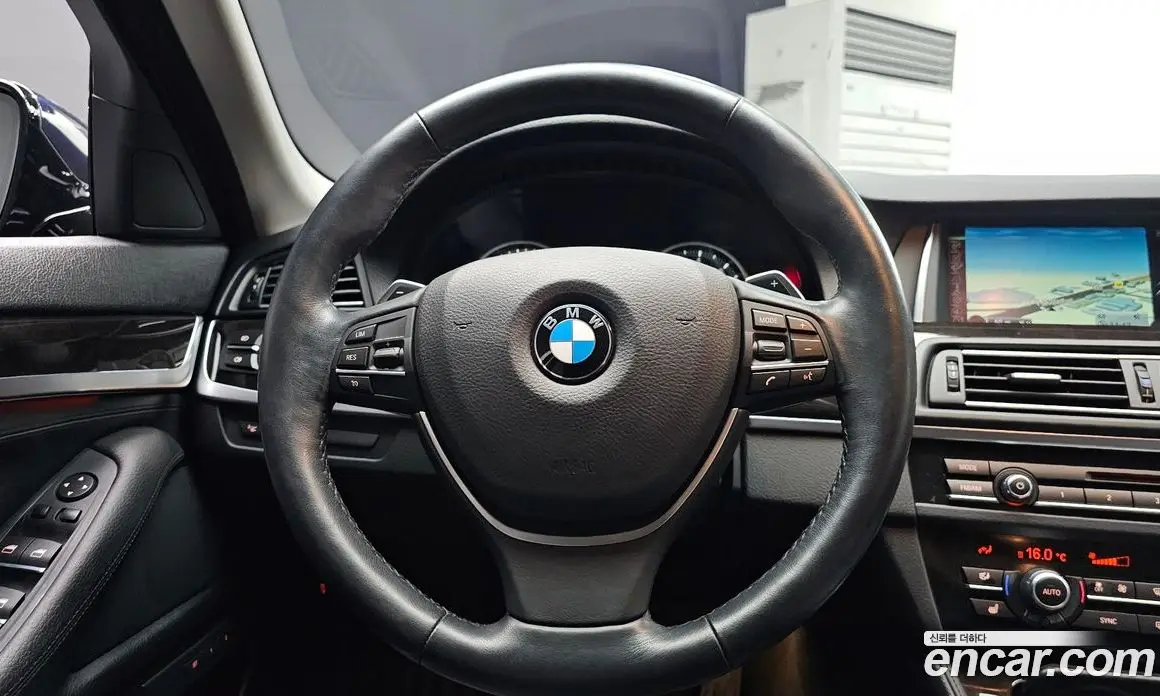BMW 5 серия 2016 2.0 автомат (гидро), фото 13