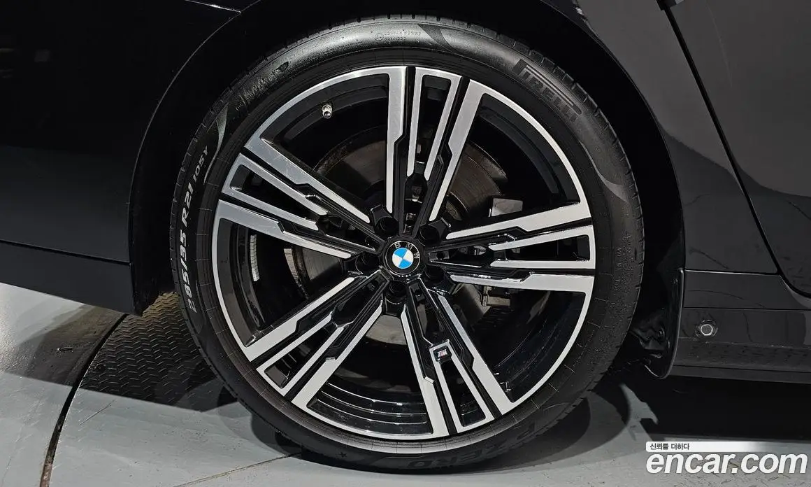 BMW 7 серия 2024 3.0 автомат (гидро), фото 6