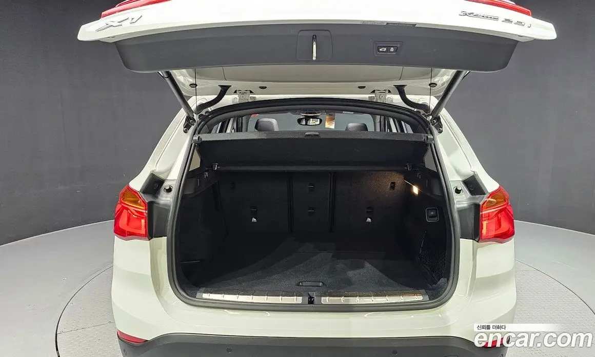 BMW X1 2022 2.0 автомат (гидро), фото 26