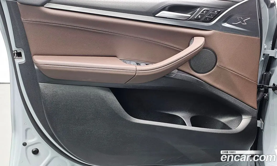 BMW X4 2024 2.0 автомат (гидро), фото 14