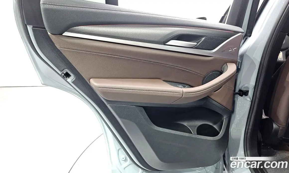 BMW X4 2024 2.0 автомат (гидро), фото 15