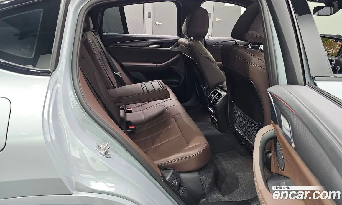 BMW X4 2024 2.0 автомат (гидро), фото 17
