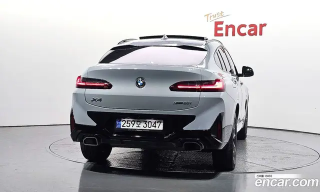 BMW X4 2024 2.0 автомат (гидро), миниатюра 4