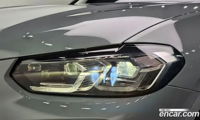 BMW X4 2024 2.0 автомат (гидро), миниатюра 8