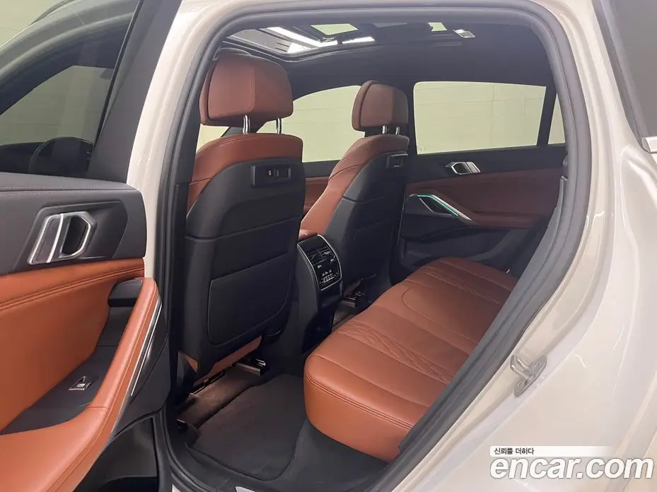 BMW X6 2022 3.0 автомат (гидро), фото 14