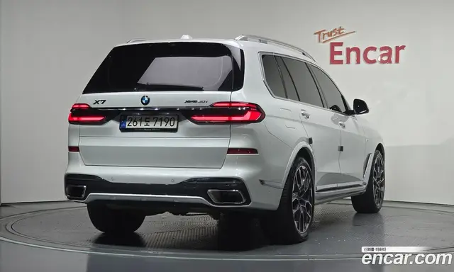 BMW X7 2023 3.0 автомат (гидро), миниатюра 2