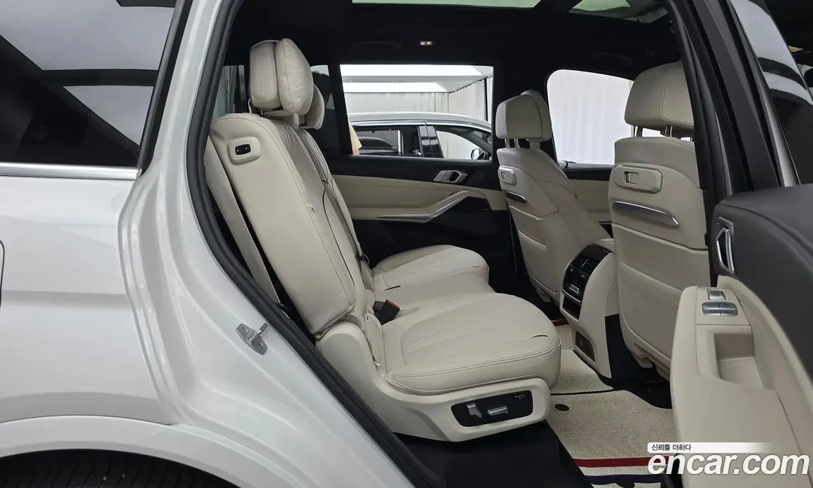 BMW X7 2023 3.0 автомат (гидро), фото 17