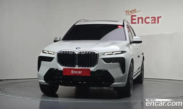 BMW X7 2023 3.0 автомат (гидро), миниатюра 3