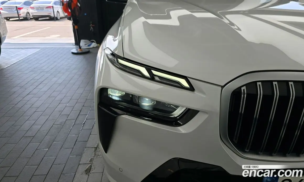 BMW X7 2023 3.0 автомат (гидро), фото 8