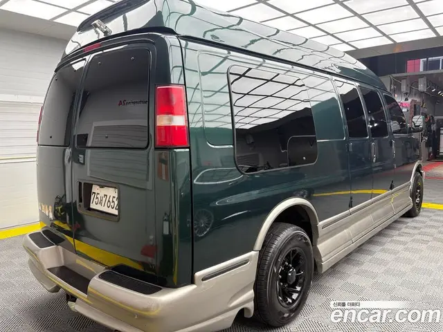 Chevrolet Express Van 2004 6.0 автомат (гидро), миниатюра 2