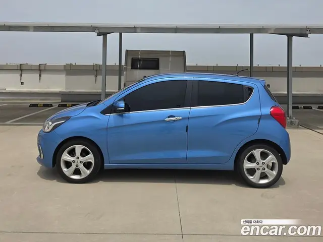 Chevrolet Spark 2015 1.0 автомат (гидро), миниатюра 3