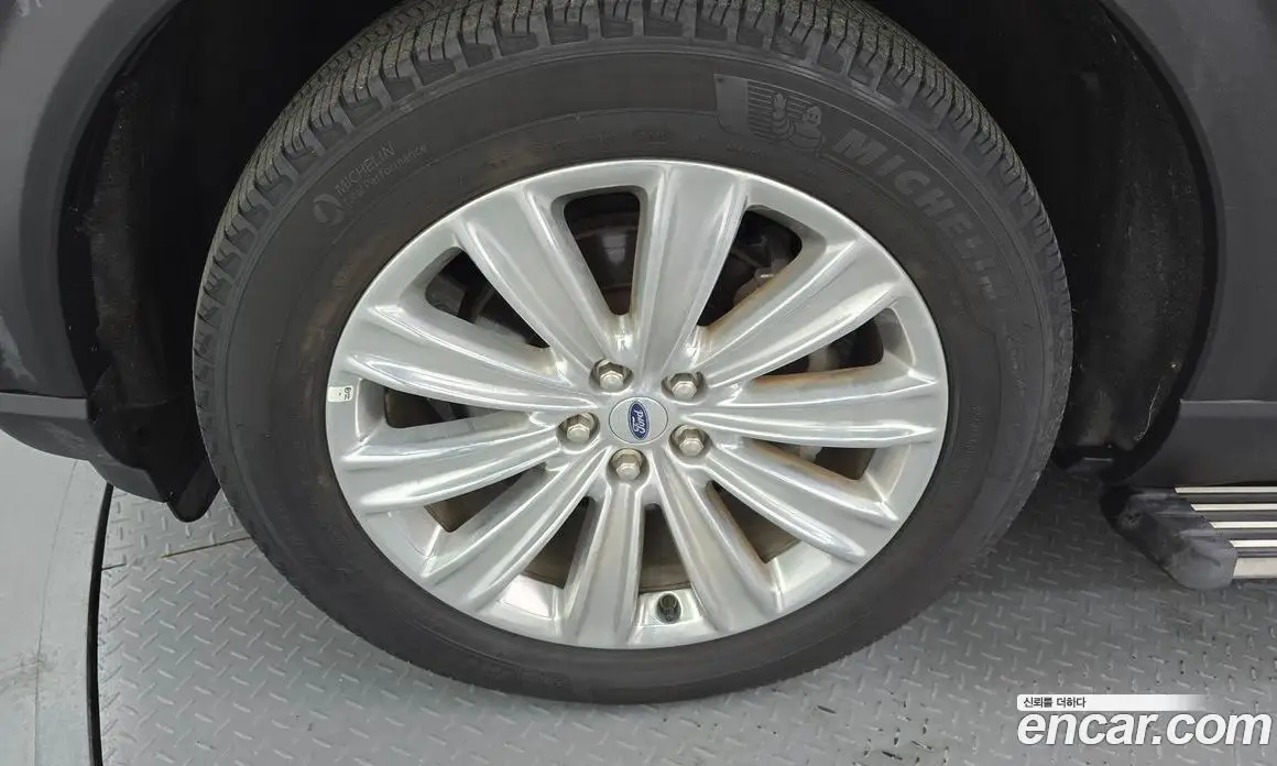 Ford Explorer 2019 2.3 автомат (гидро), фото 5