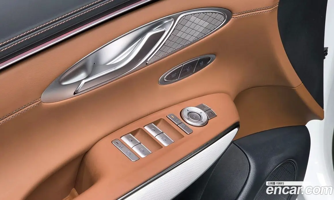 Genesis GV70 2025 2.5 автомат (гидро), фото 21