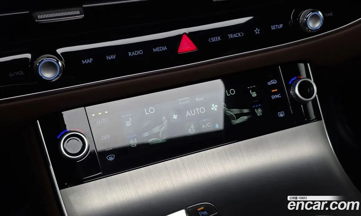 Genesis GV70 2025 2.5 автомат (гидро), фото 29