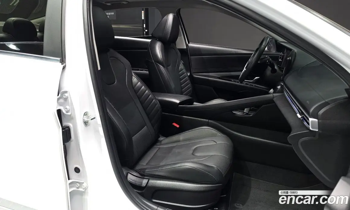 Hyundai Avante 2020 1.6 автомат (гидро), фото 11