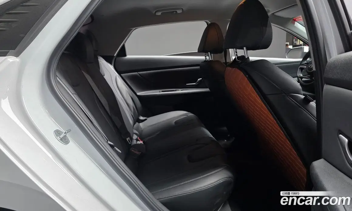 Hyundai Avante 2020 1.6 автомат (гидро), фото 11