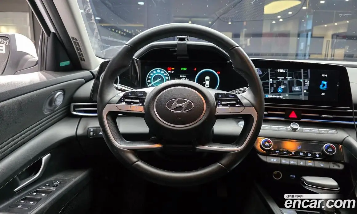 Hyundai Avante 2020 1.6 автомат (гидро), фото 13