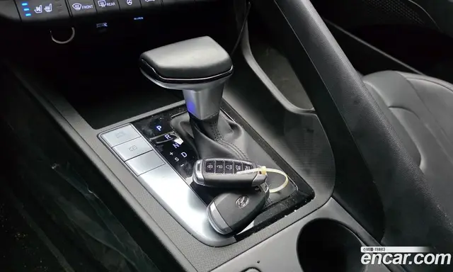 Hyundai Avante 2020 1.6 автомат (гидро), миниатюра 9