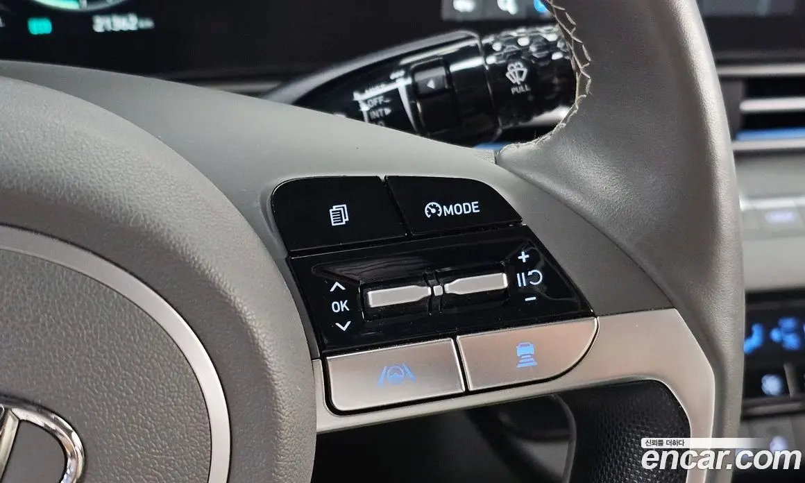 Hyundai Avante 2023 1.6 автомат (гидро), фото 30