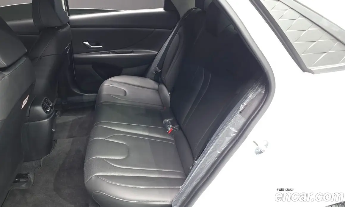 Hyundai Avante 2024 1.6 автомат (гидро), фото 18