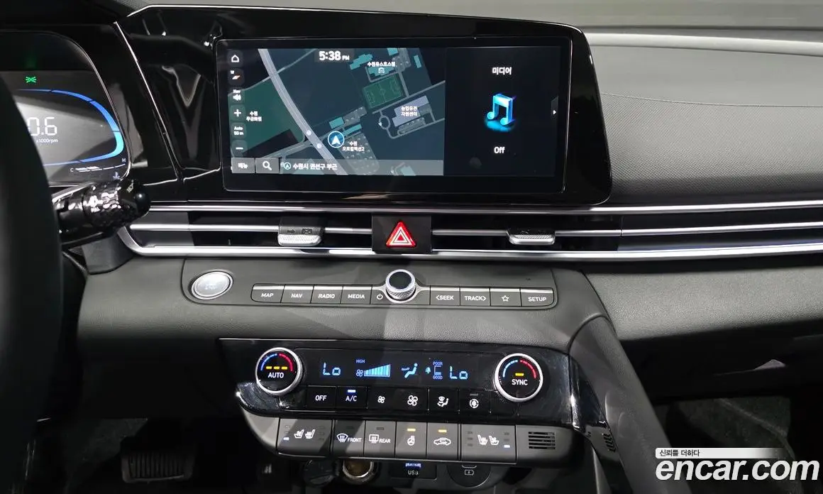 Hyundai Avante 2024 1.6 автомат (гидро), фото 19