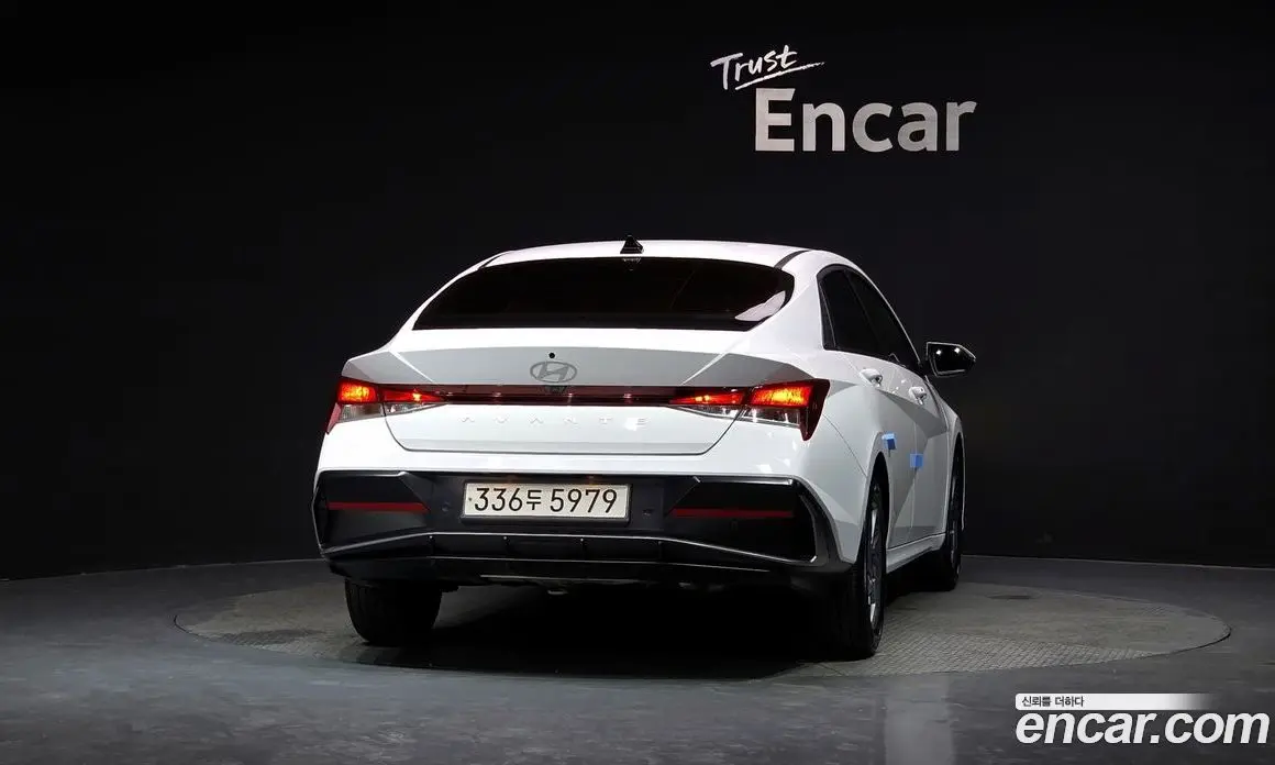 Hyundai Avante 2024 1.6 автомат (гидро), фото 4