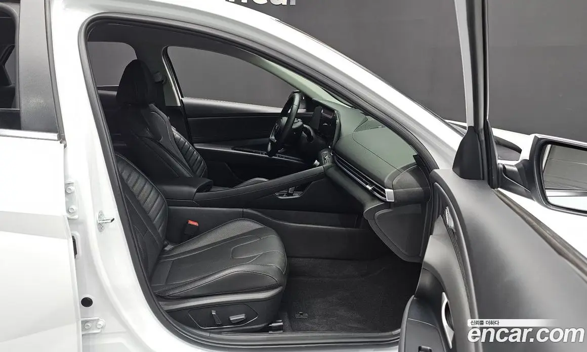 Hyundai Avante 2025 1.6 автомат (гидро), фото 16