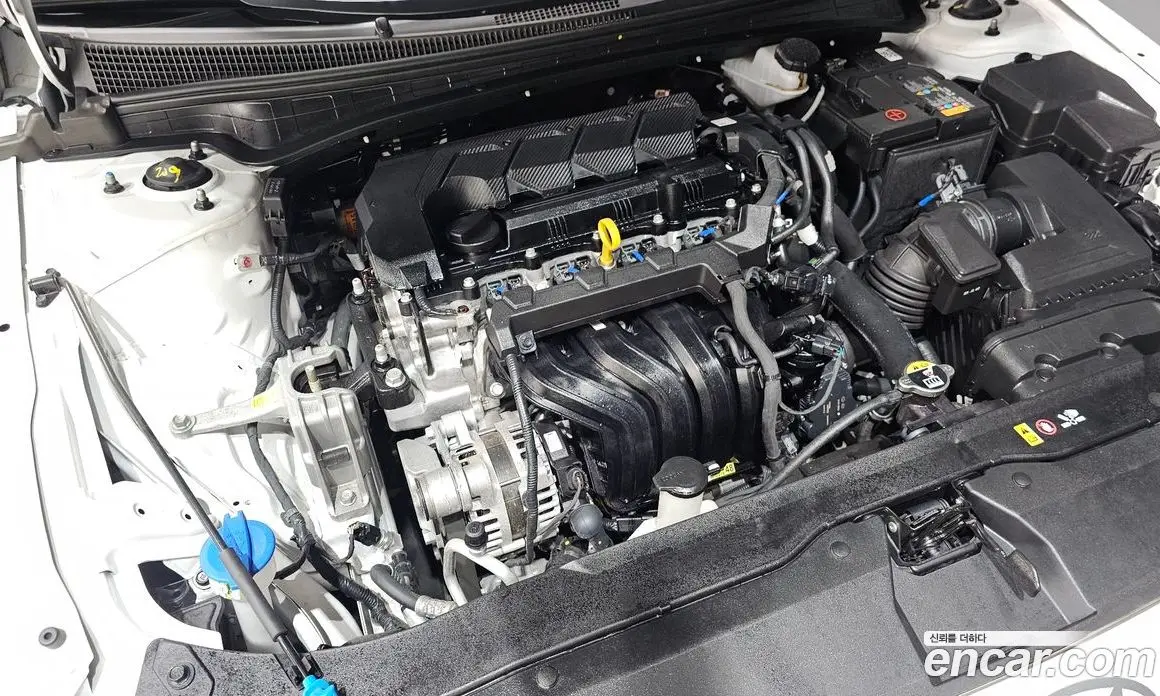Hyundai Avante 2025 1.6 автомат (гидро), фото 5
