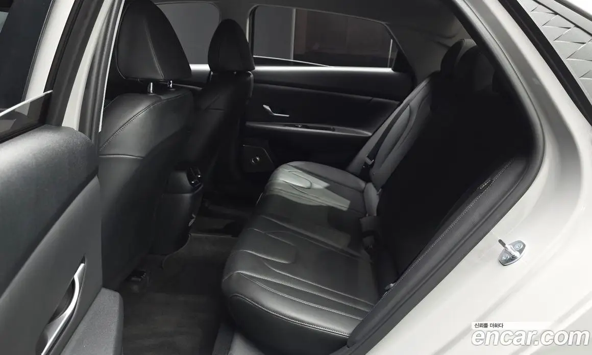 Hyundai Avante 2025 1.6 автомат (гидро), фото 16