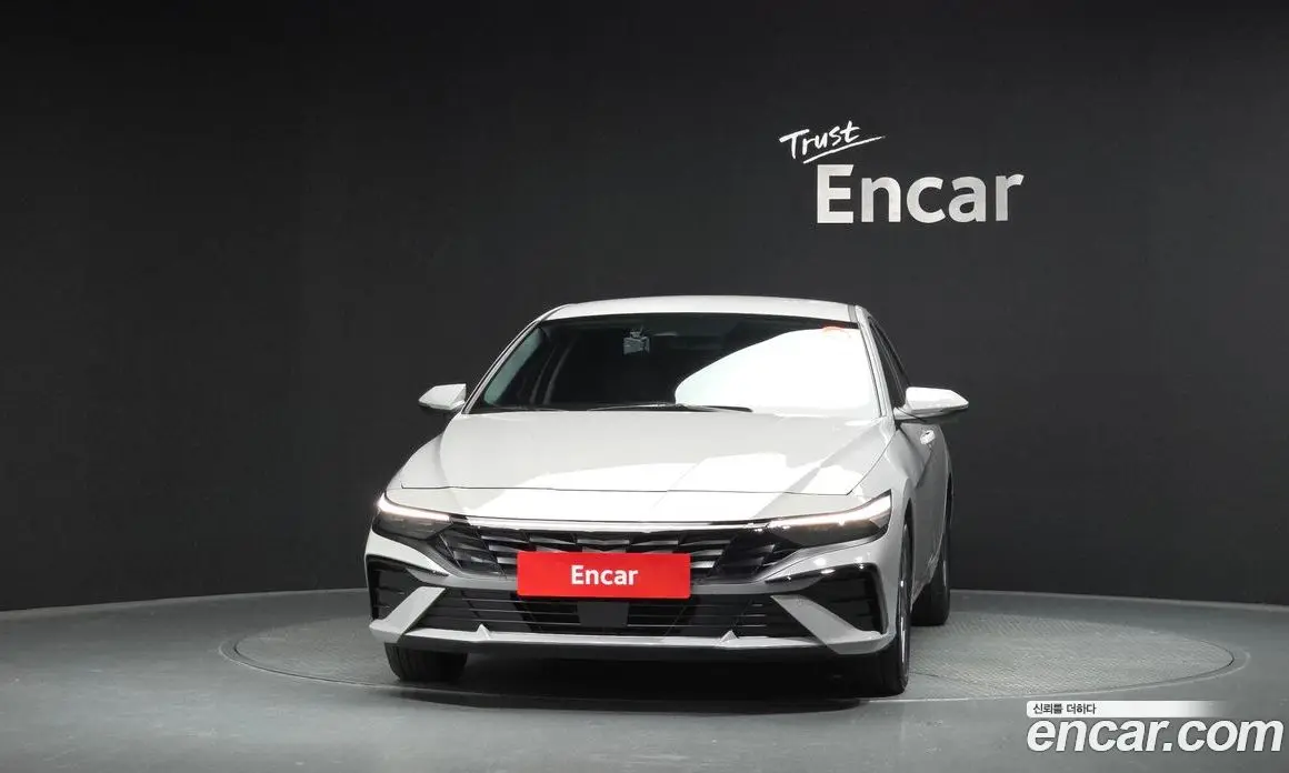 Hyundai Avante 2025 1.6 автомат (гидро), фото 3