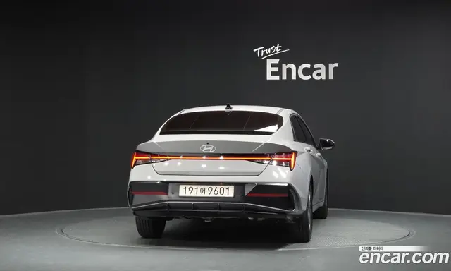 Hyundai Avante 2025 1.6 автомат (гидро), миниатюра 4