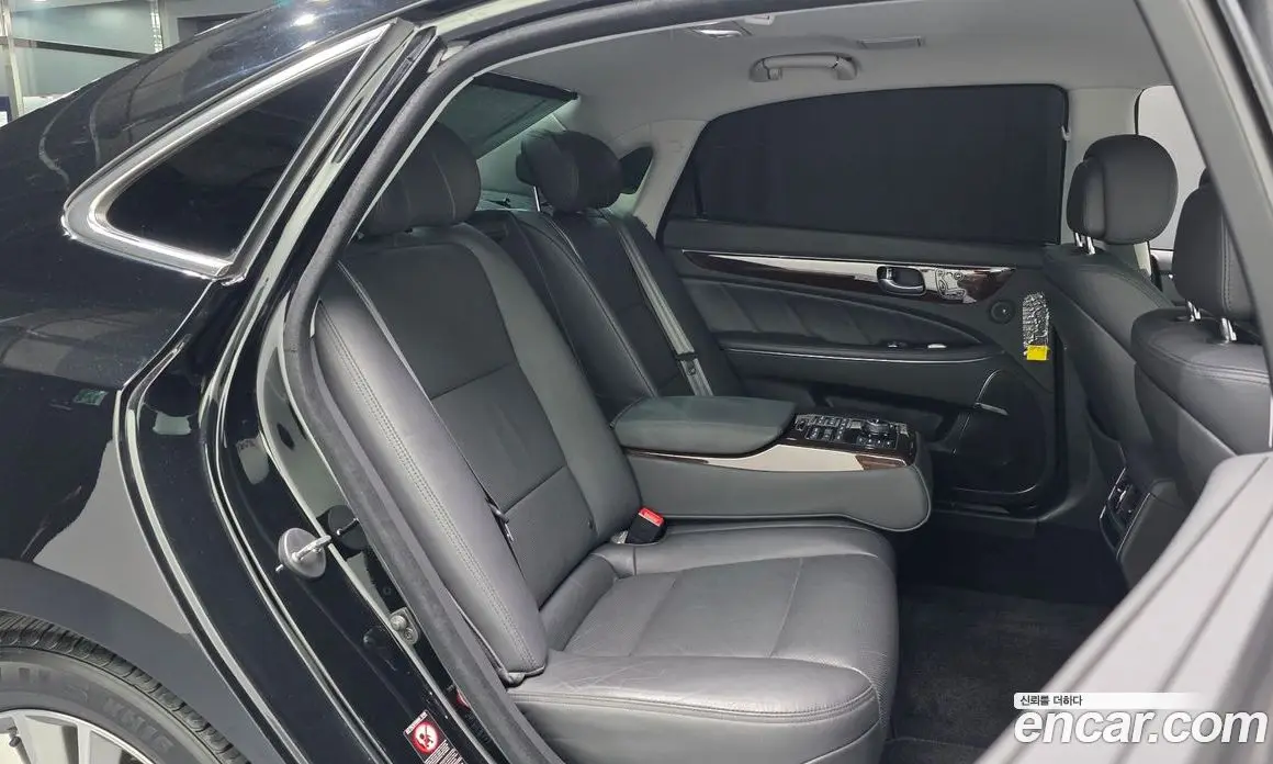 Hyundai Equus 2015 3.8 автомат (гидро), фото 17