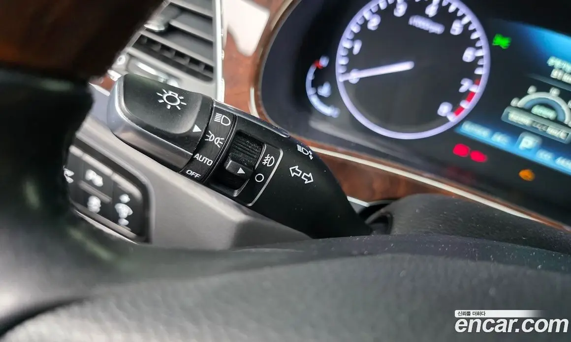 Hyundai Equus 2015 3.8 автомат (гидро), фото 27