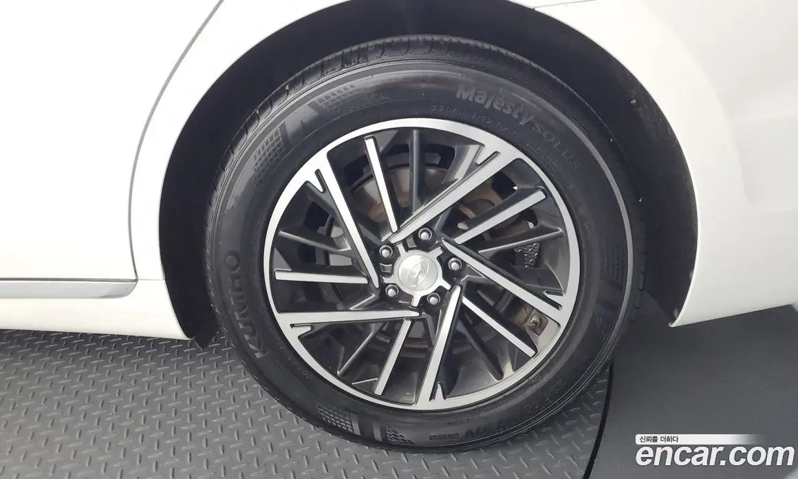 Hyundai Grandeur 2020 2.5 автомат (гидро), фото 6