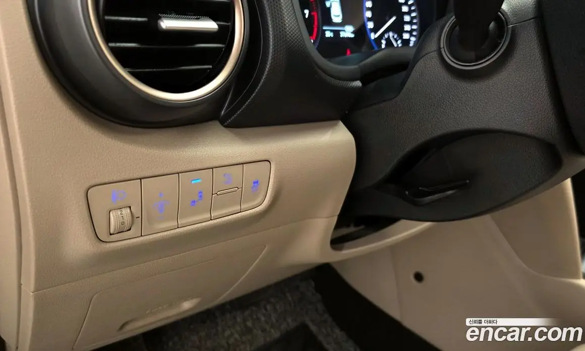 Hyundai Kona 2018 1.6 автомат (гидро), фото 30