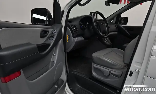 Hyundai Starex 2020 2.5 автомат (гидро), миниатюра 10