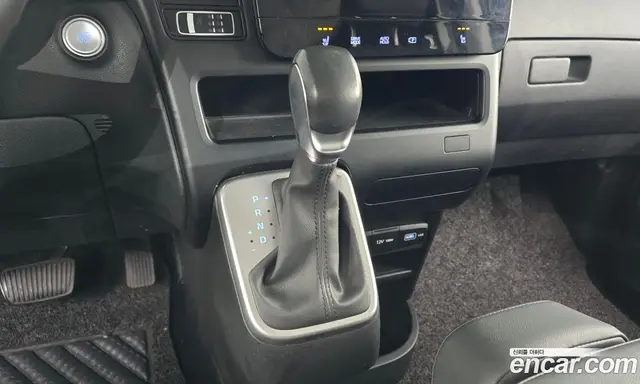 Hyundai Staria 2024 2.2 автомат (гидро), миниатюра 9